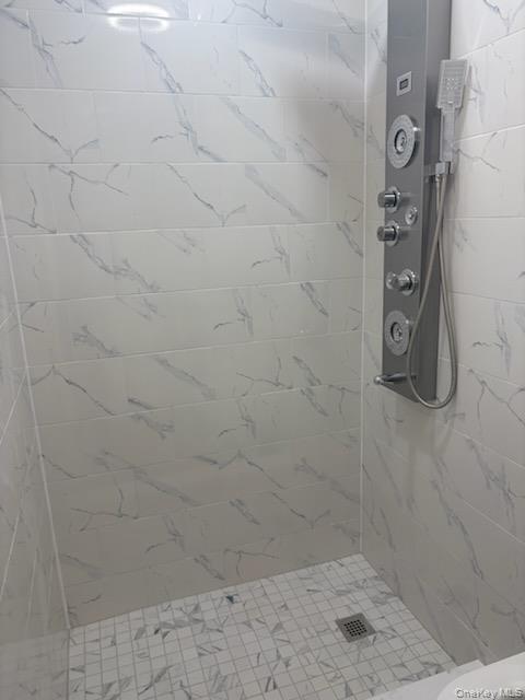 #7 photo, 105-03 221st Street, クイーンズ区 Queens Village South , NY 11429