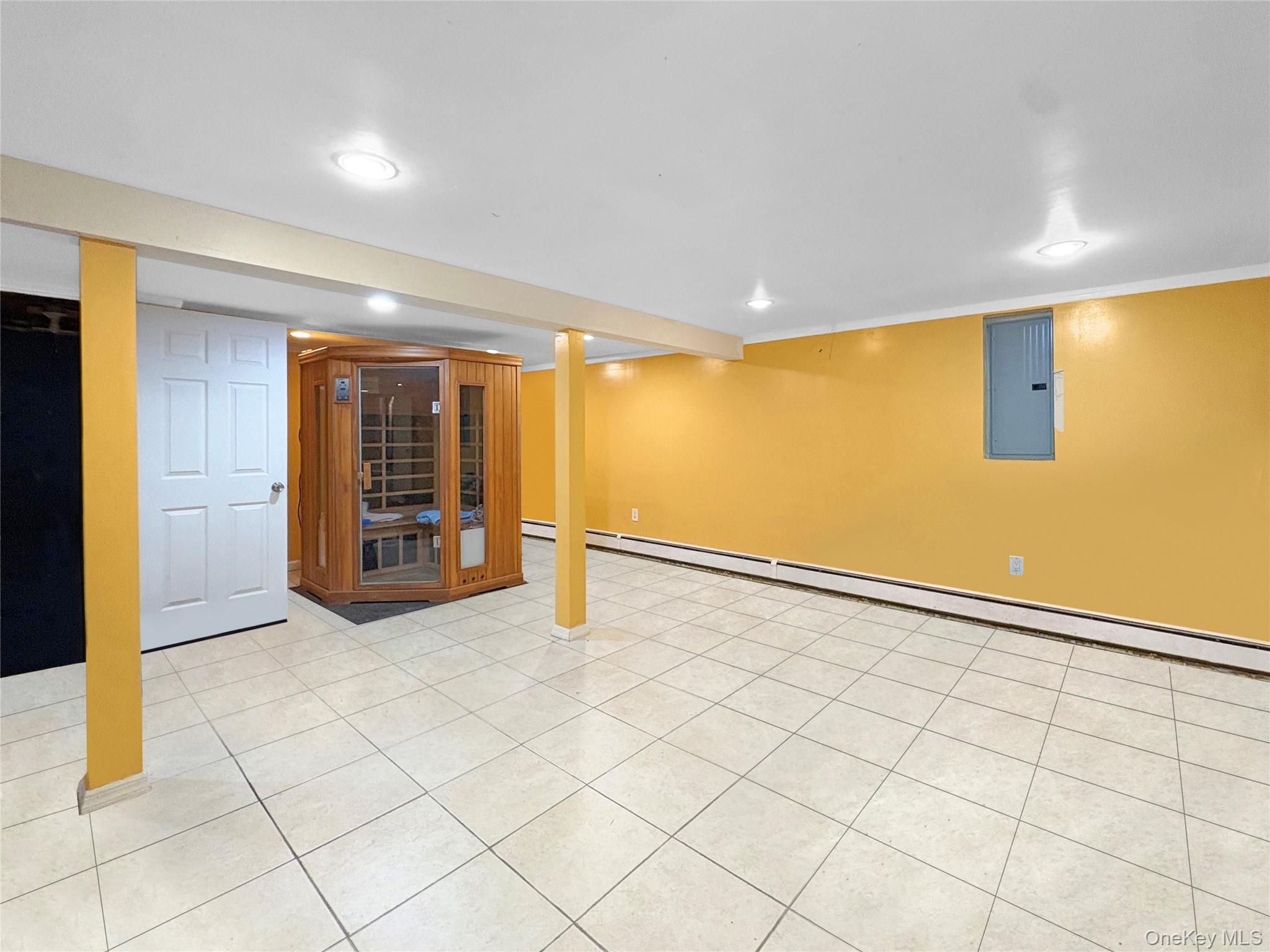 #17 photo, 573 S 5th Street, サフォーク郡 Lindenhurst , NY 11757