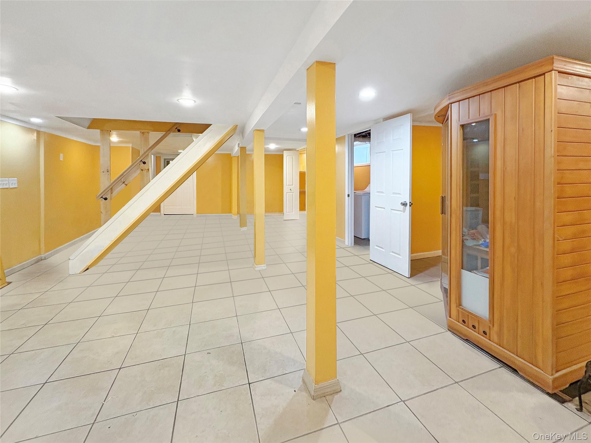 #18 photo, 573 S 5th Street, サフォーク郡 Lindenhurst , NY 11757