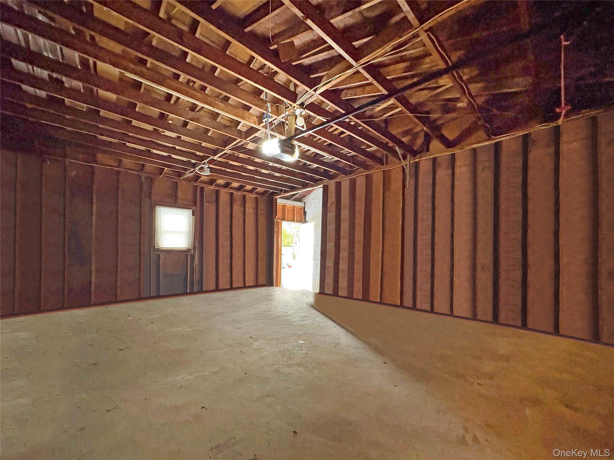 #20 photo, 573 S 5th Street, サフォーク郡 Lindenhurst , NY 11757