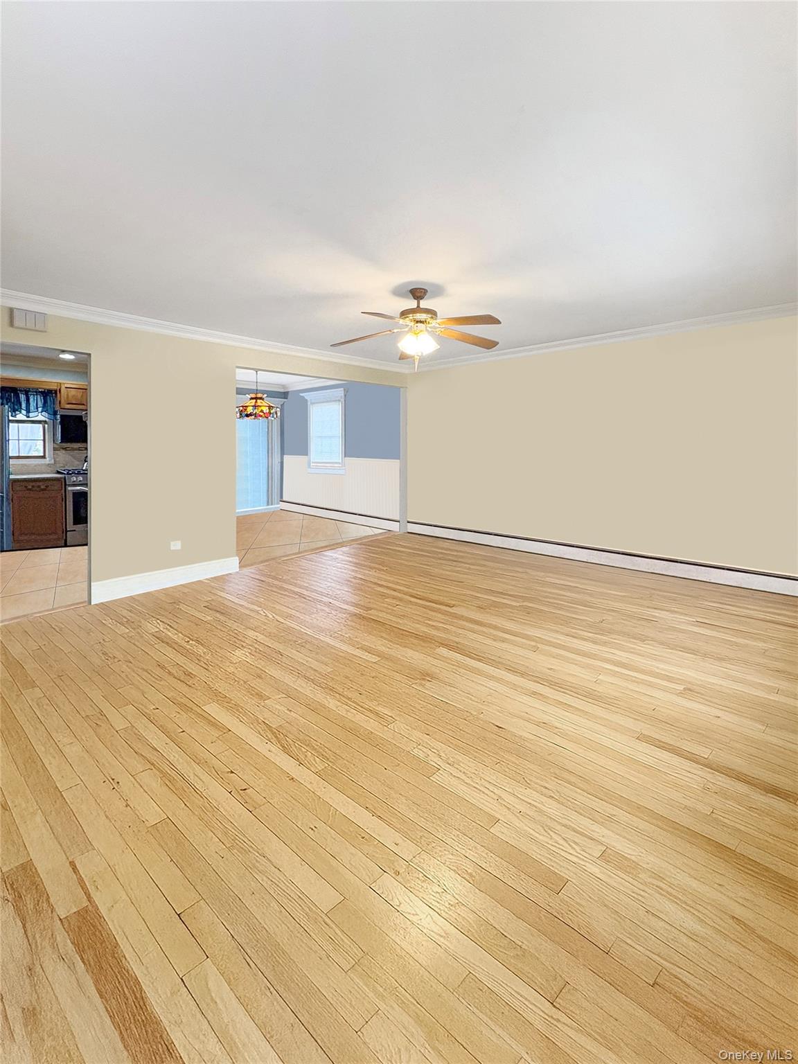 #4 photo, 573 S 5th Street, サフォーク郡 Lindenhurst , NY 11757