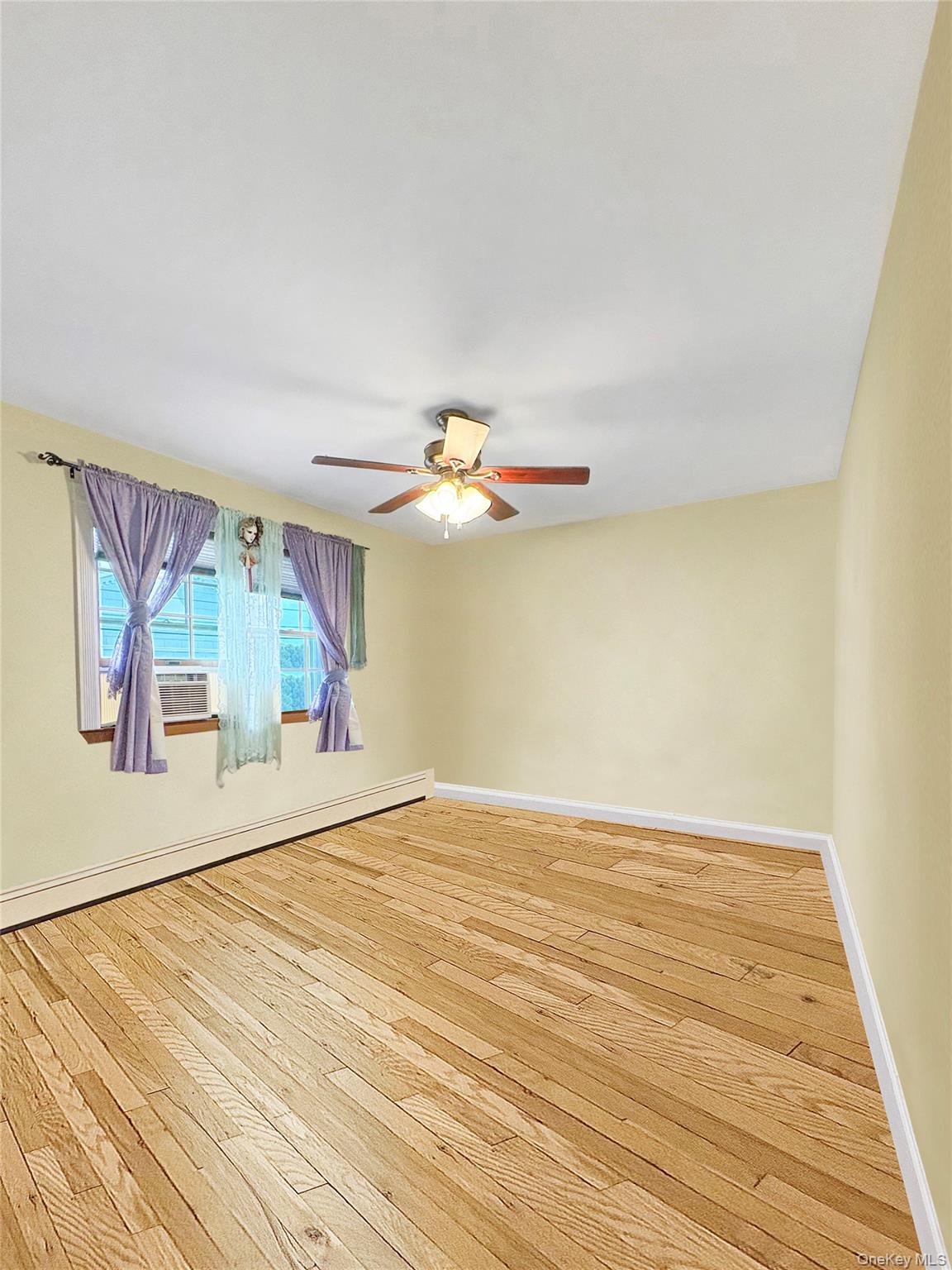 #8 photo, 573 S 5th Street, サフォーク郡 Lindenhurst , NY 11757