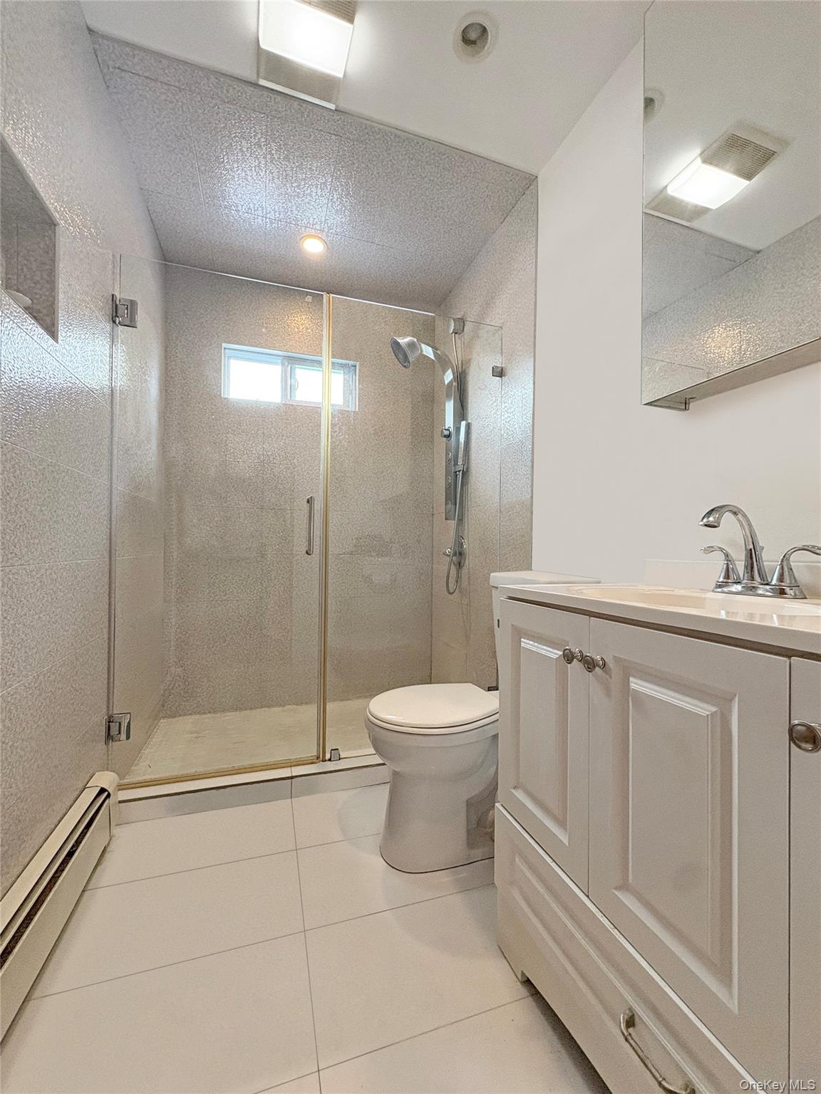 #9 photo, 573 S 5th Street, サフォーク郡 Lindenhurst , NY 11757