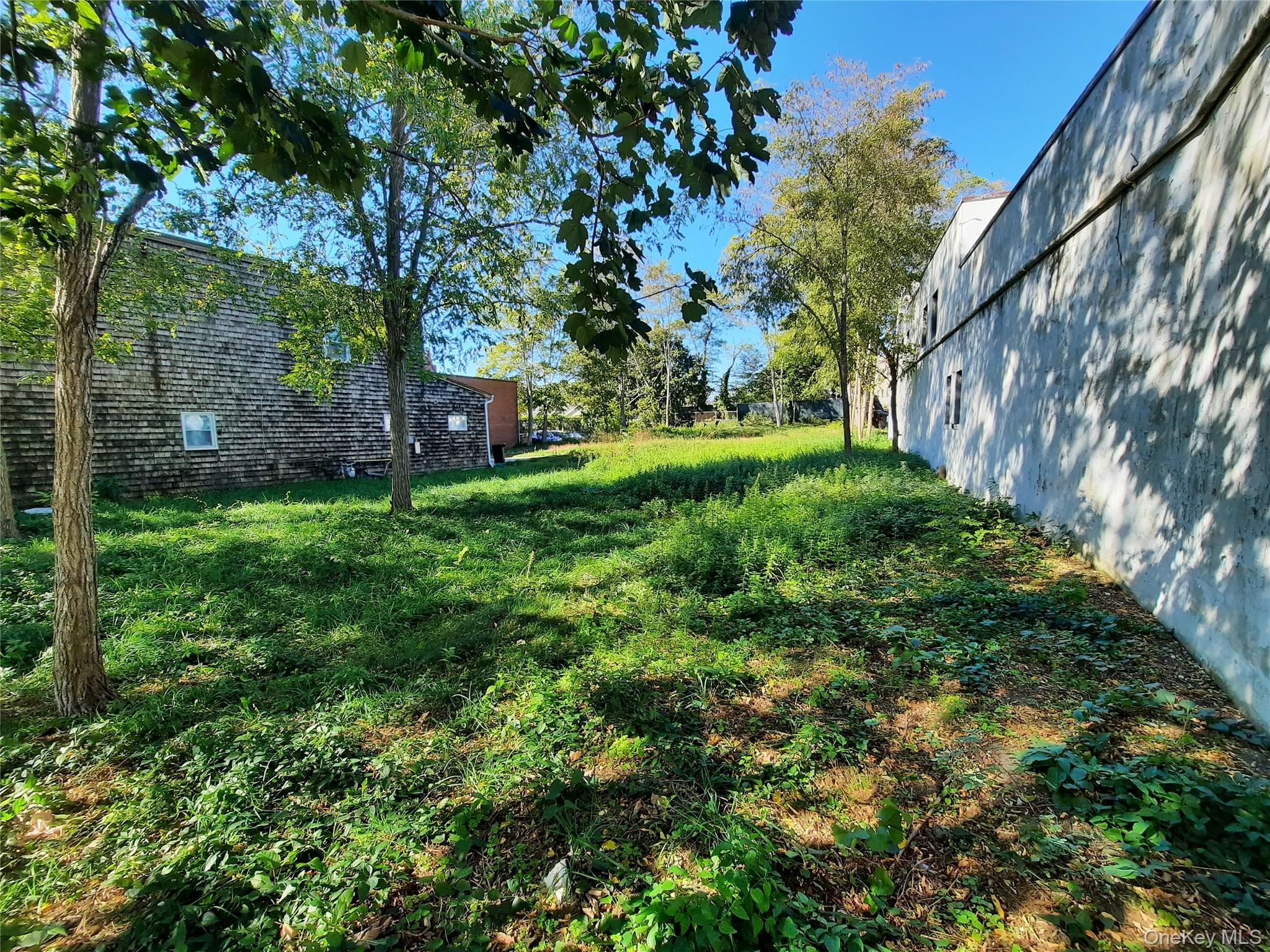 #3 photo, 230 B W Main, サフォーク郡 Riverhead , NY 11901