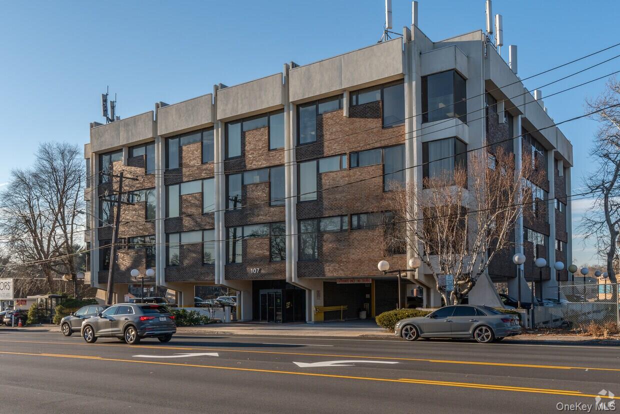 #1 photo, 107 N Blvd, ナッソー郡 Great Neck , NY 11021