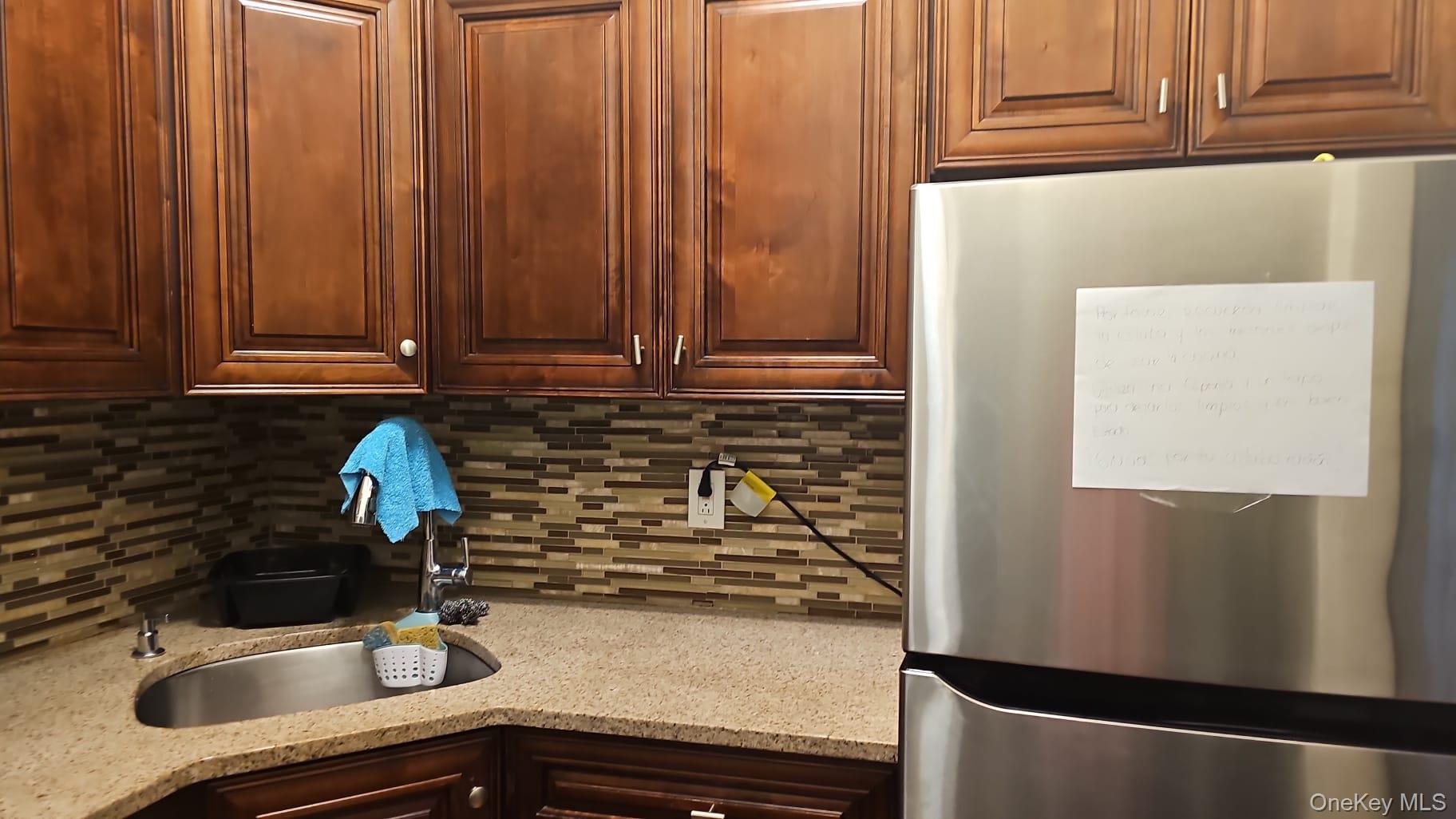 #3 photo, 40 Chestnut Street, Brooklyn , NY 11208