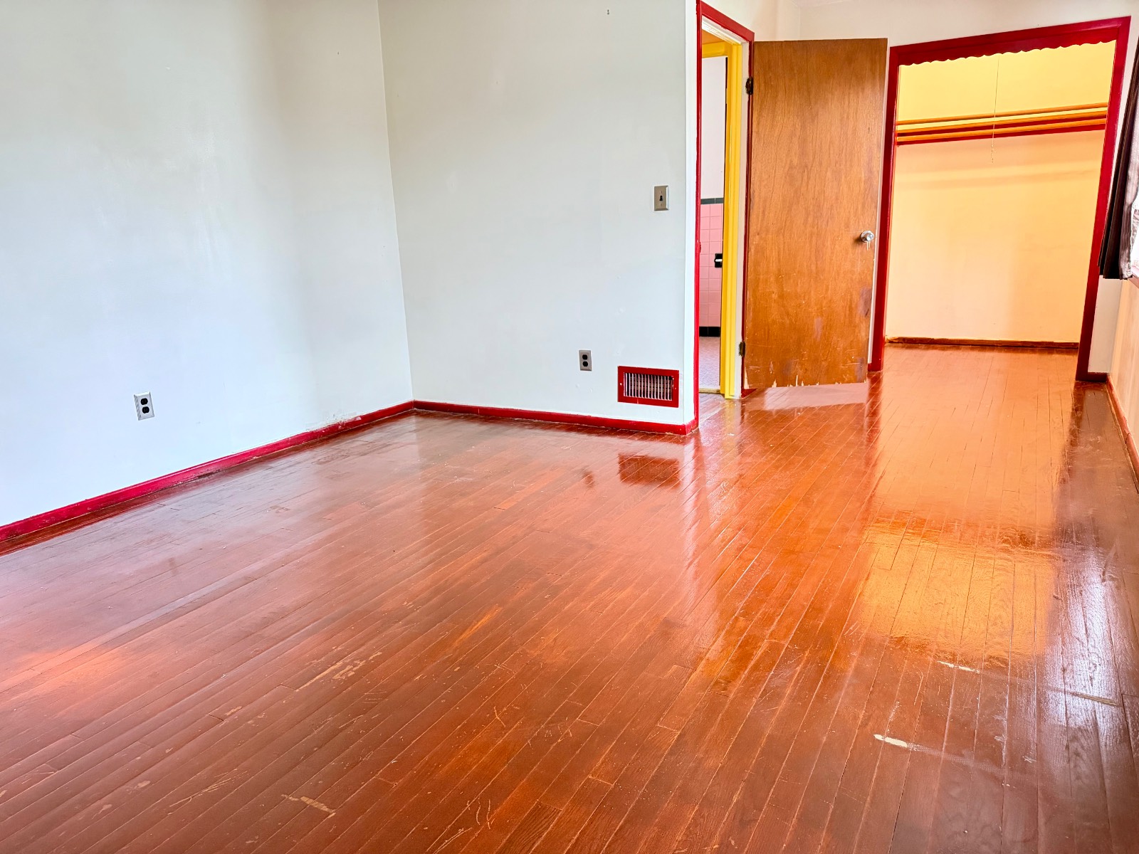 #11 photo, 14-33 140 Street, Flushing , NY 11357