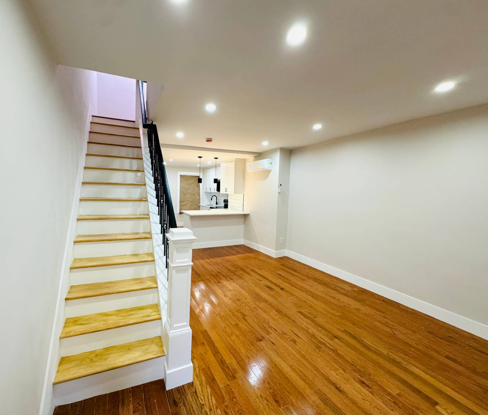 #3 photo, 114-71 145TH STREET, Jamaica , NY 11436