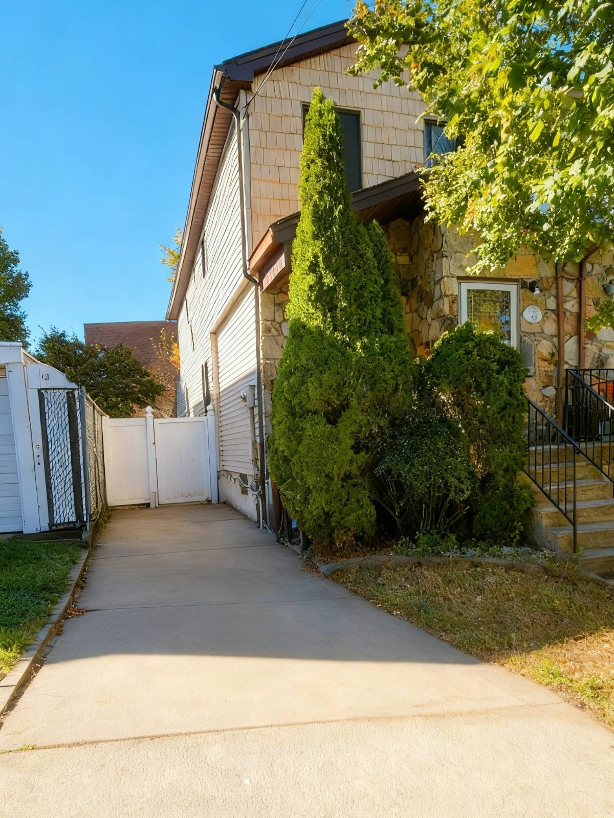 #2 photo, 16 Travis Ave, Staten Island , NY 10314