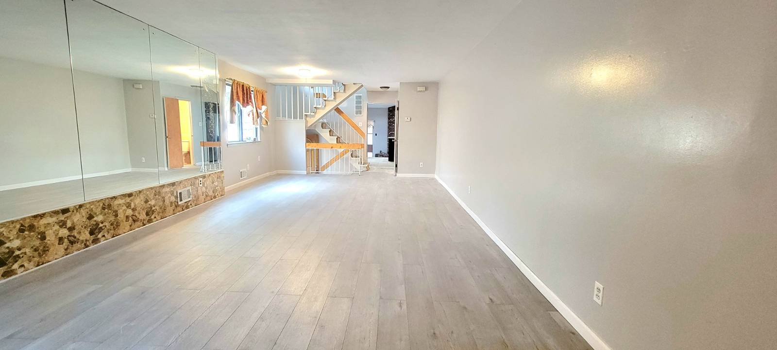 #20 photo, 16 Travis Ave, Staten Island , NY 10314