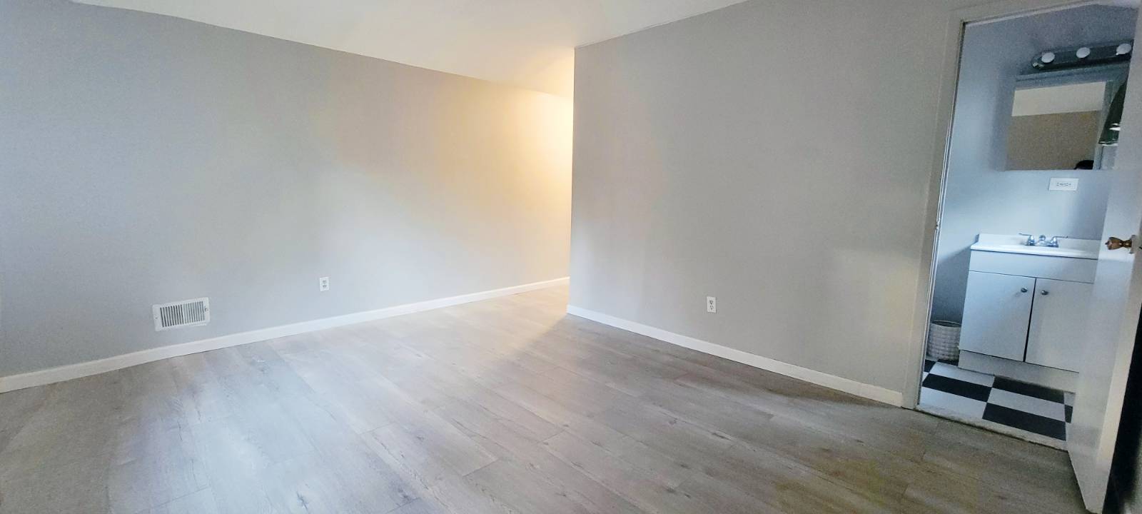 #31 photo, 16 Travis Ave, Staten Island , NY 10314