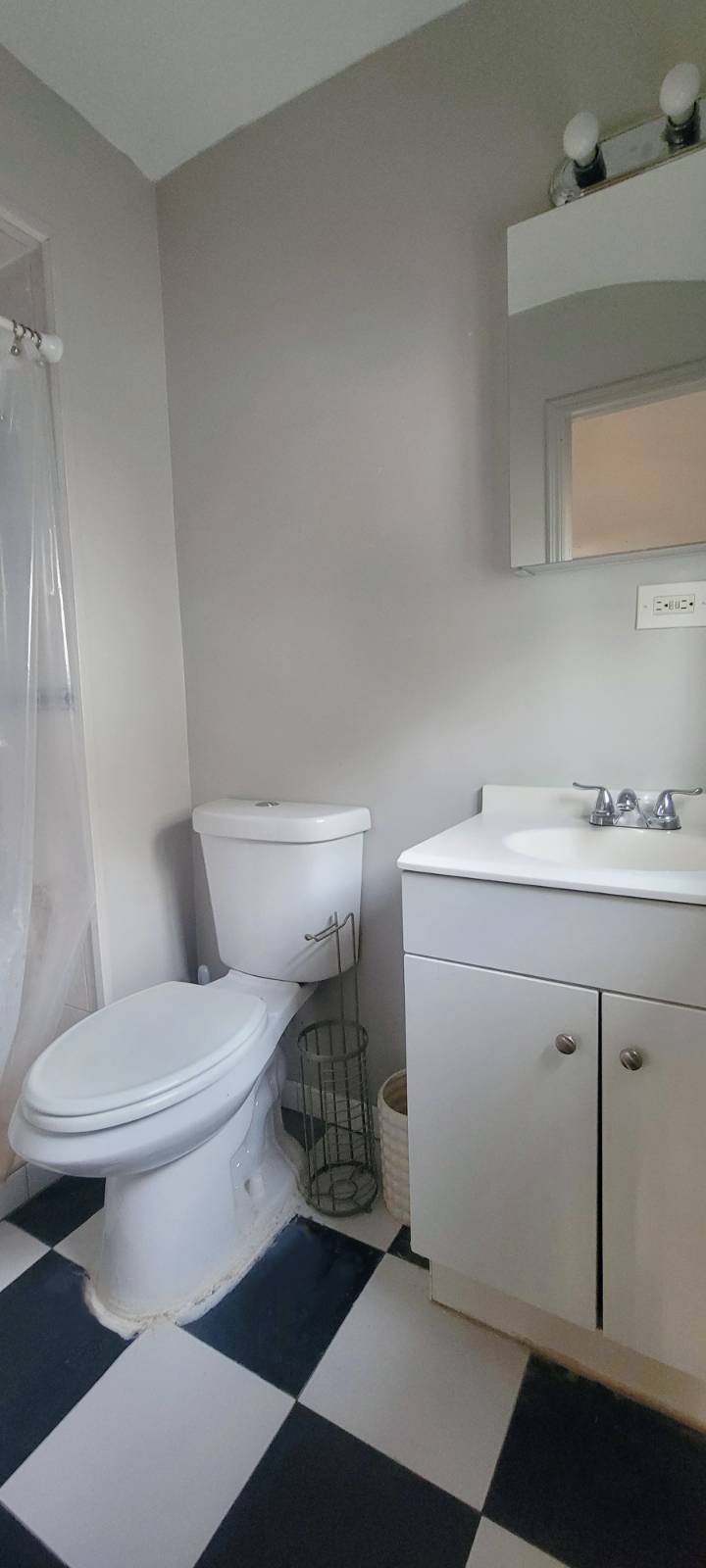 #32 photo, 16 Travis Ave, Staten Island , NY 10314