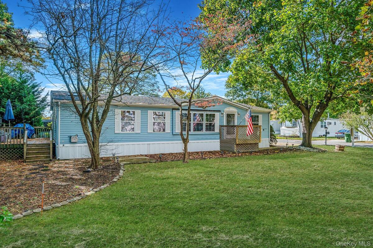 #2 photo, 3 Betsy Ross Drive, サフォーク郡 Bohemia , NY 11716