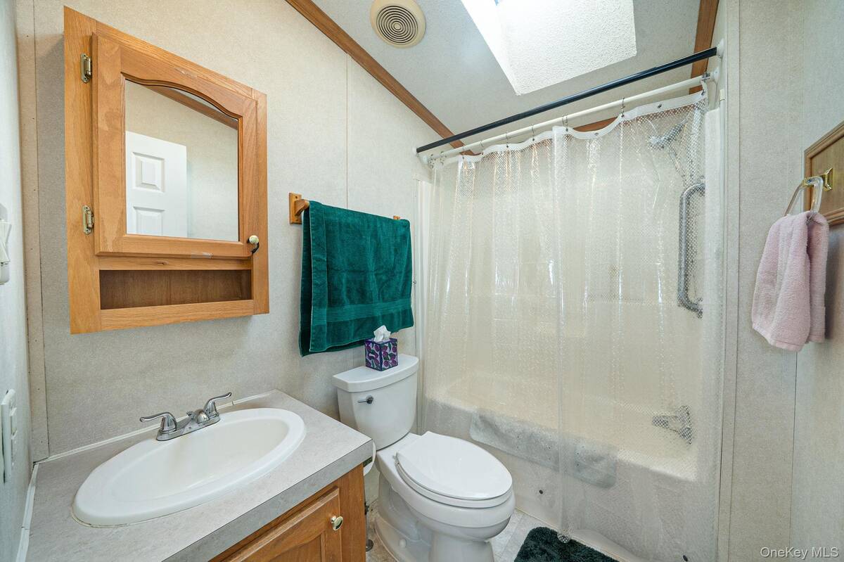 #27 photo, 3 Betsy Ross Drive, サフォーク郡 Bohemia , NY 11716