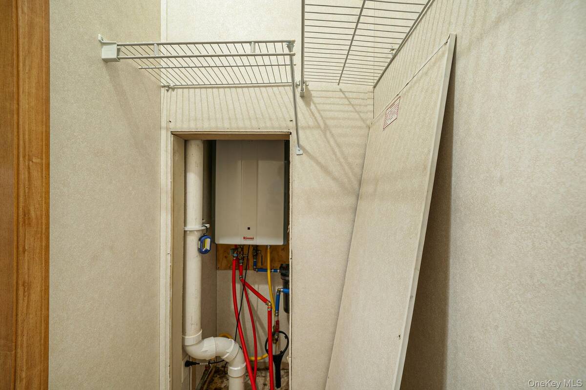 #28 photo, 3 Betsy Ross Drive, サフォーク郡 Bohemia , NY 11716