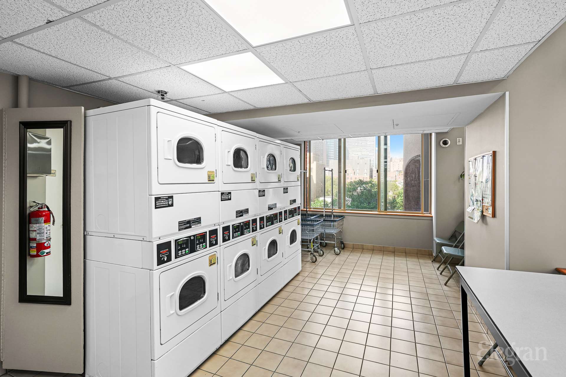 #11 photo, 236 E 47th Street, マンハッタン Midtown East , NY 10017