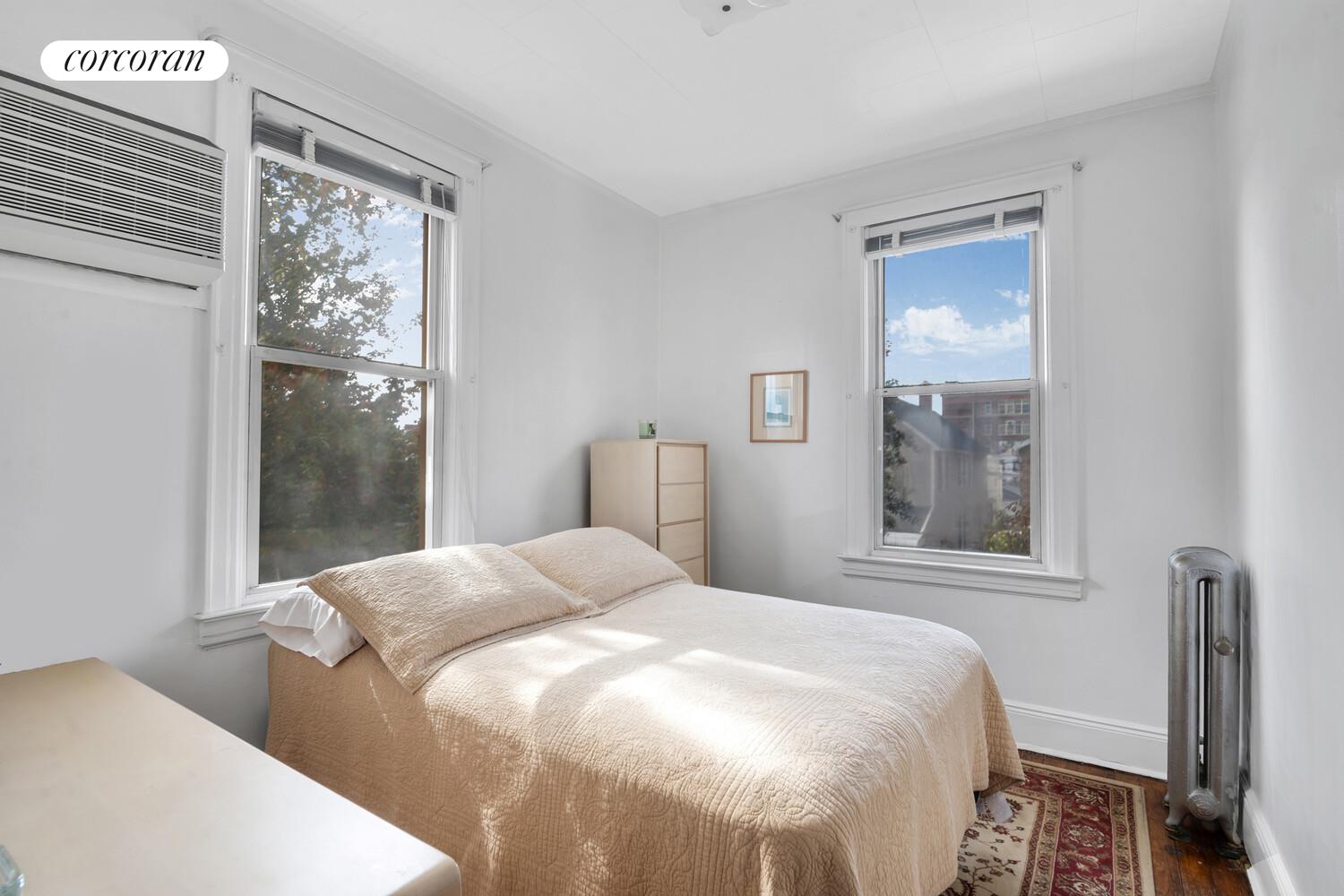 #4 photo, 53-74 72ND Place, クイーンズ区 Maspeth , NY 11378