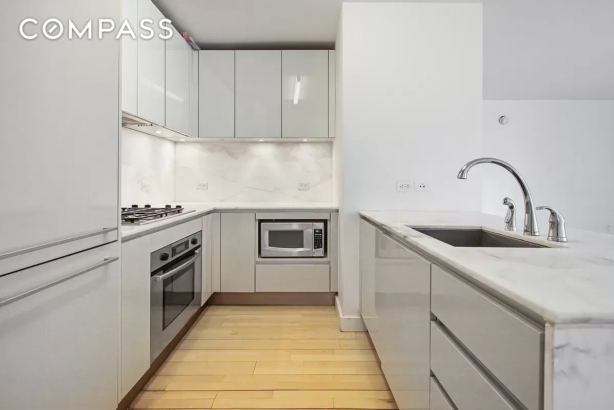 #3 photo, New York City, マンハッタン Hell's Kitchen , NY 10019