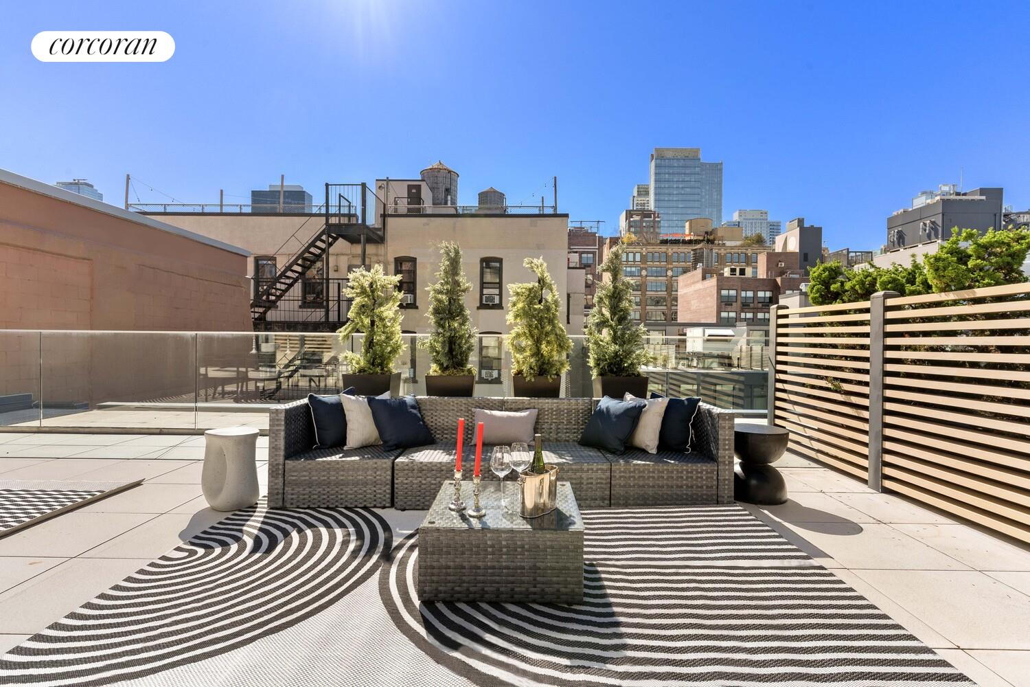 #1 photo, 540 W 49TH Street, マンハッタン Hells Kitchen , NY 10019