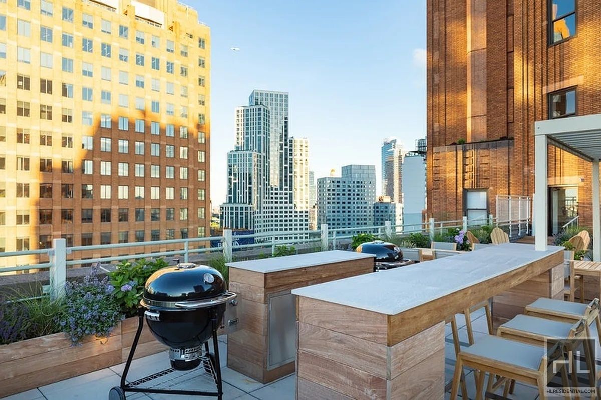 #19 photo, 365 Bridge Street, Downtown Brooklyn , NY 11201