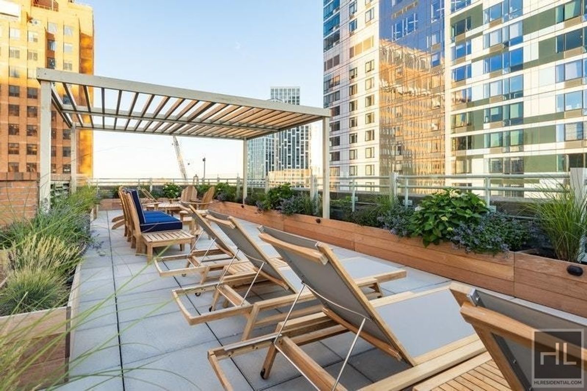 #21 photo, 365 Bridge Street, Downtown Brooklyn , NY 11201