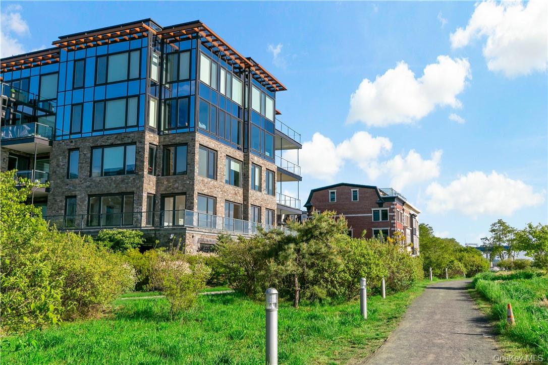 #18 photo, 16 Rivers Edge Drive, Tarrytown , NY 10591