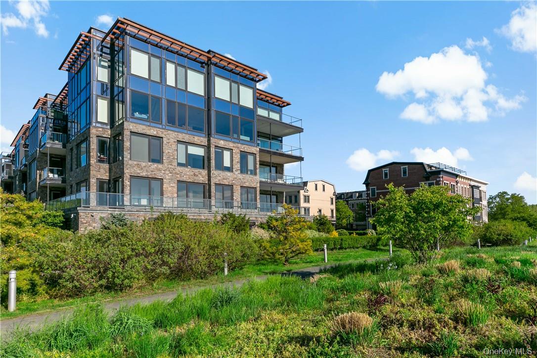 #19 photo, 16 Rivers Edge Drive, Tarrytown , NY 10591