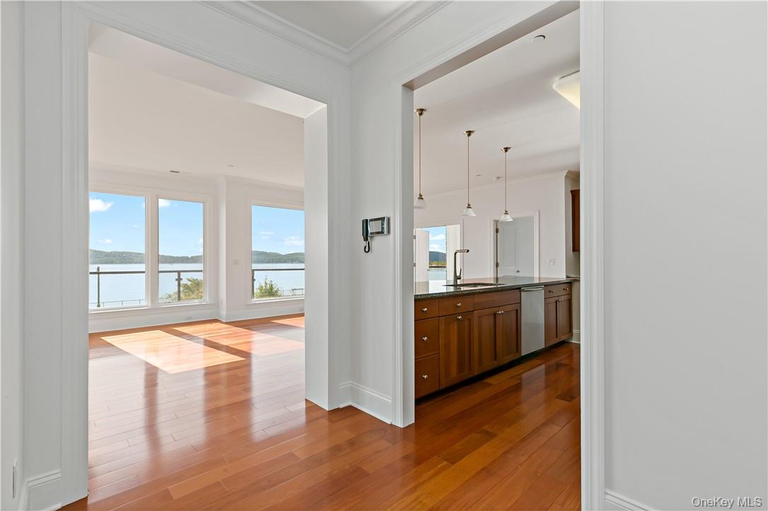 #3 photo, 16 Rivers Edge Drive, Tarrytown , NY 10591