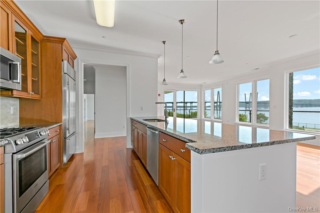 #5 photo, 16 Rivers Edge Drive, Tarrytown , NY 10591