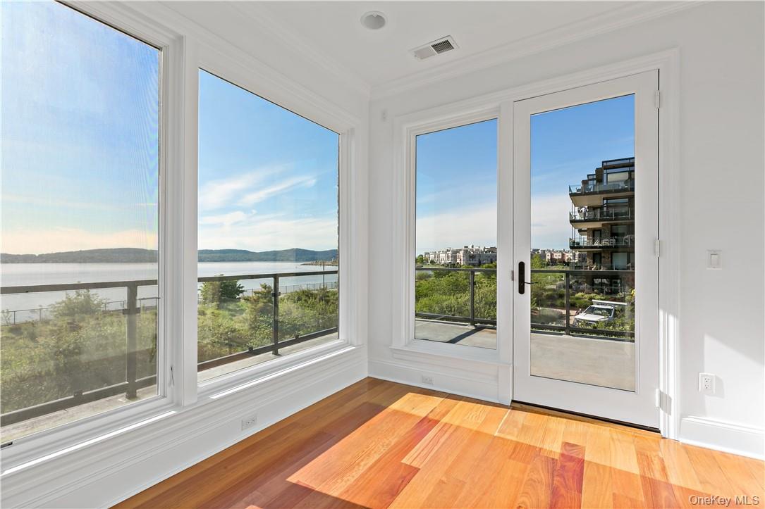 #8 photo, 16 Rivers Edge Drive, Tarrytown , NY 10591