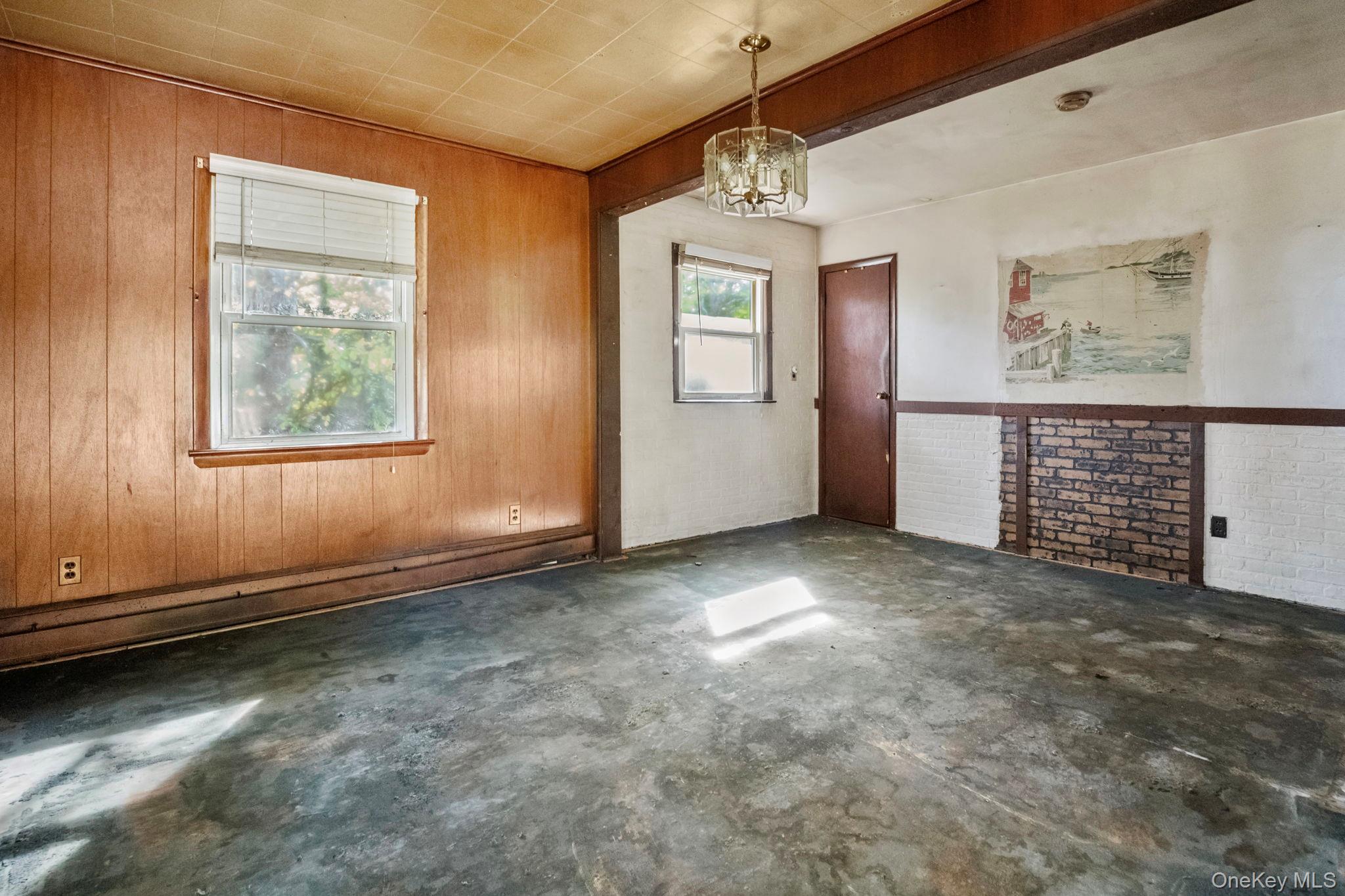 #15 photo, 33 Albion Oval, Mahopac , NY 10541