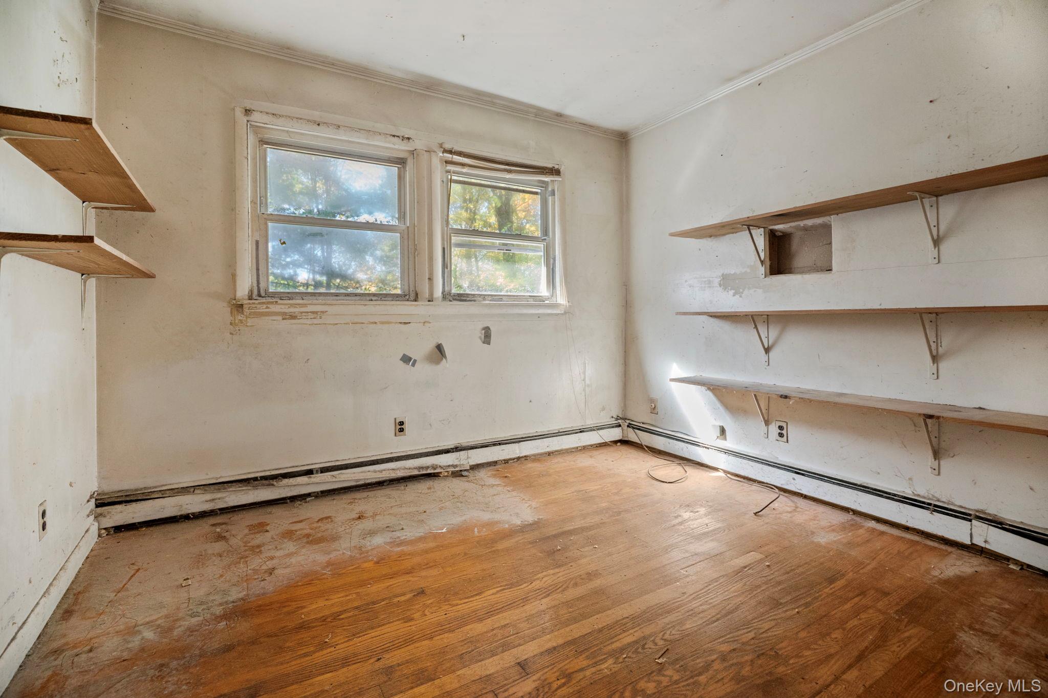 #19 photo, 33 Albion Oval, Mahopac , NY 10541