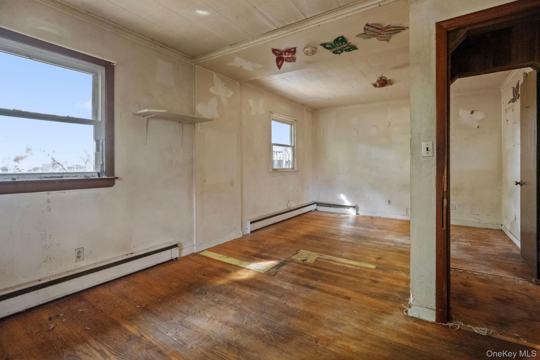 #5 photo, 33 Albion Oval, Mahopac , NY 10541