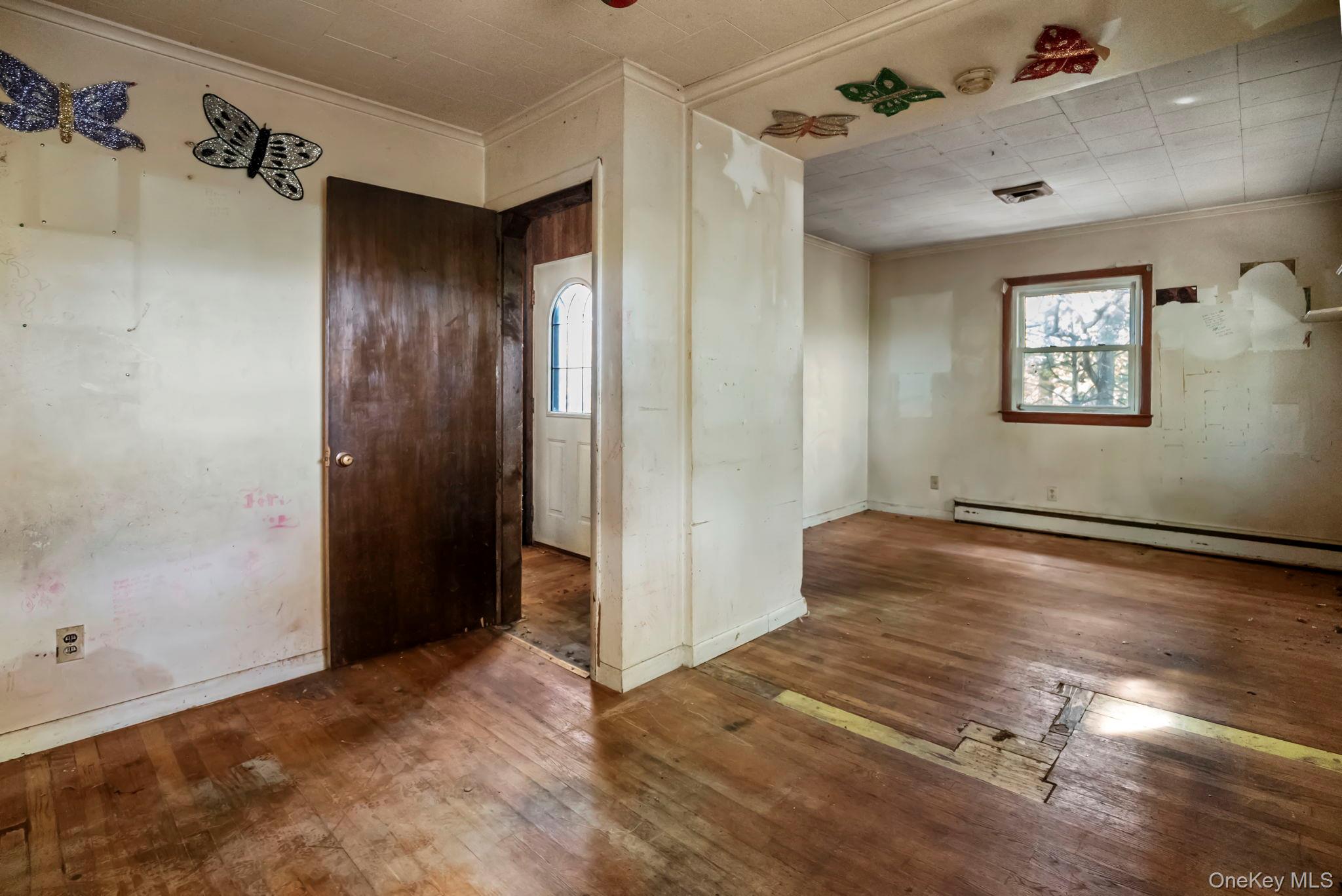 #7 photo, 33 Albion Oval, Mahopac , NY 10541