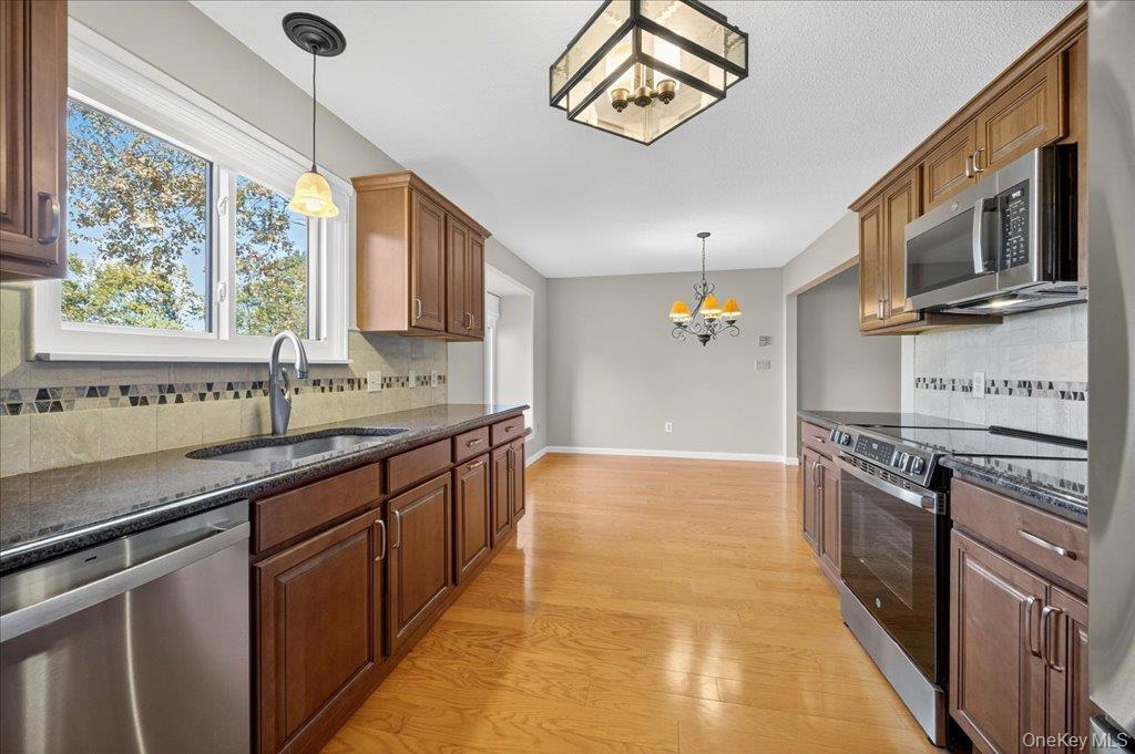 #2 photo, 523 Heritage Hills, Somers , NY 10589