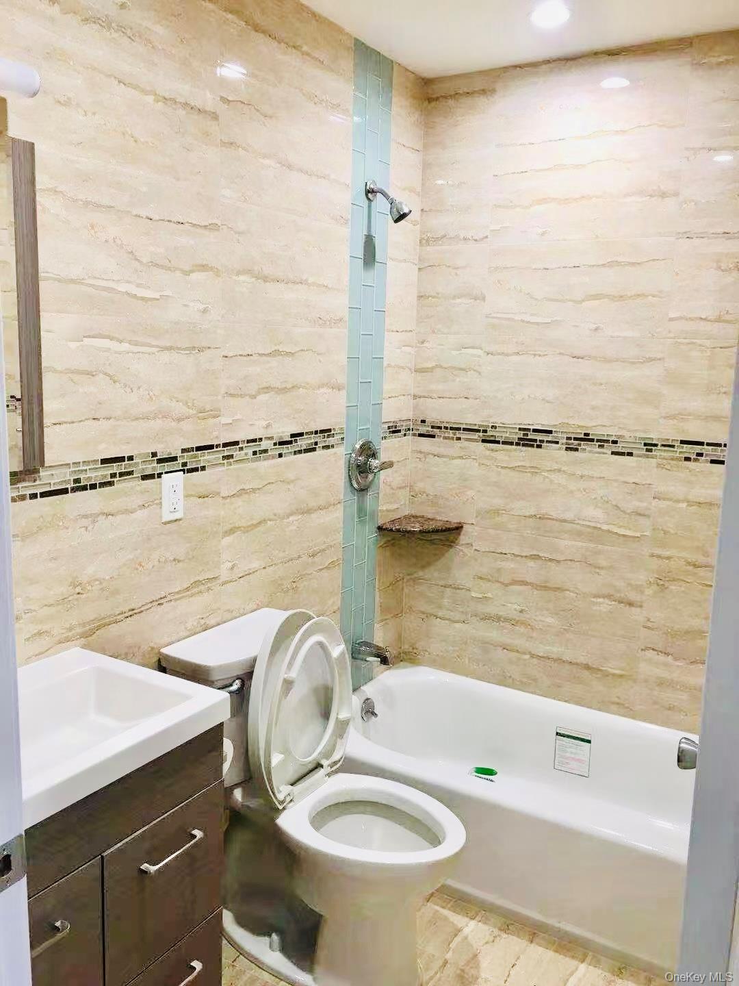 #13 photo, 738 Elton Avenue, ブロンクス区 Bronx , NY 10455