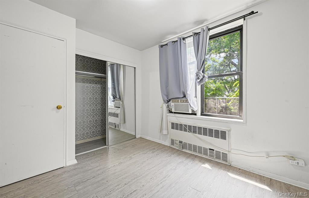 #13 photo, 141-05 Northern Boulevard, クイーンズ区 Flushing , NY 11354