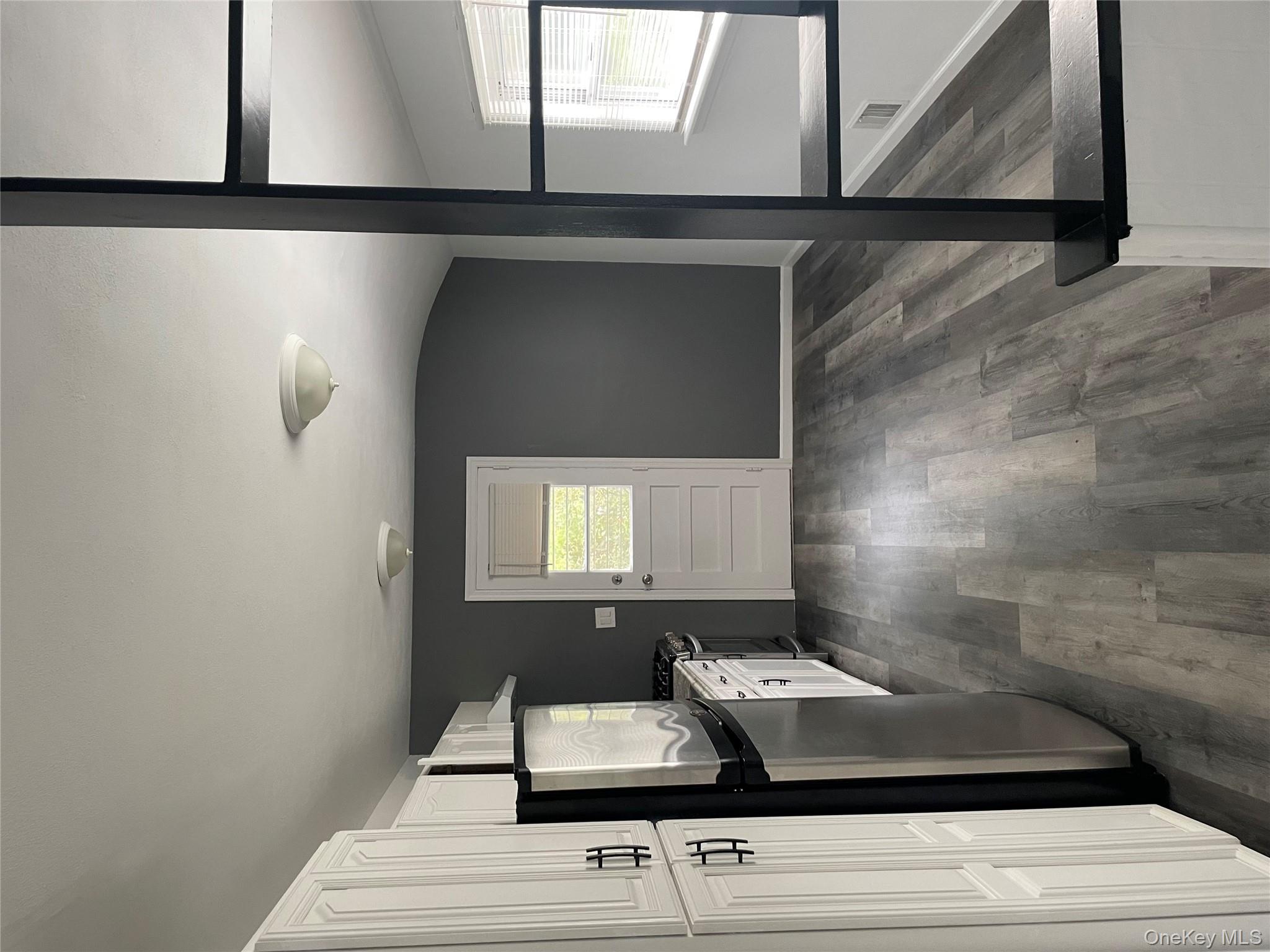 #2 photo, 173 Sugarwood Lane, サフォーク郡 Central Islip , NY 11722