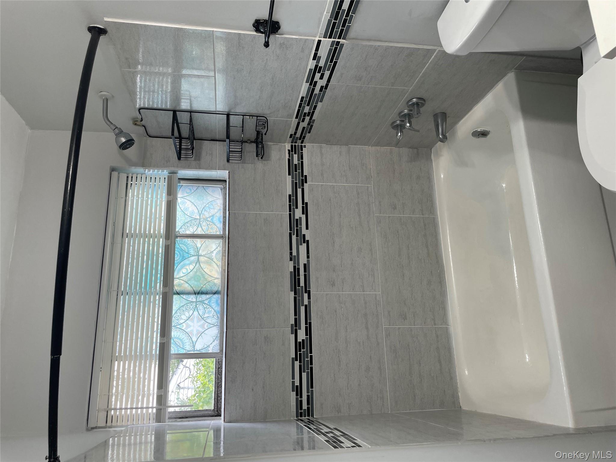 #3 photo, 173 Sugarwood Lane, サフォーク郡 Central Islip , NY 11722