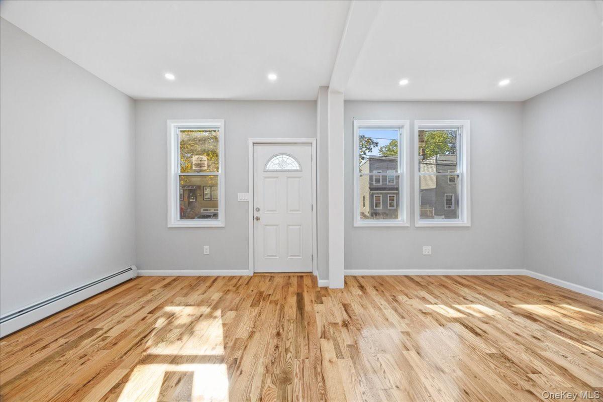 #3 photo, 19 Webster Avenue, スタテンアイランド Staten Island , NY 10301