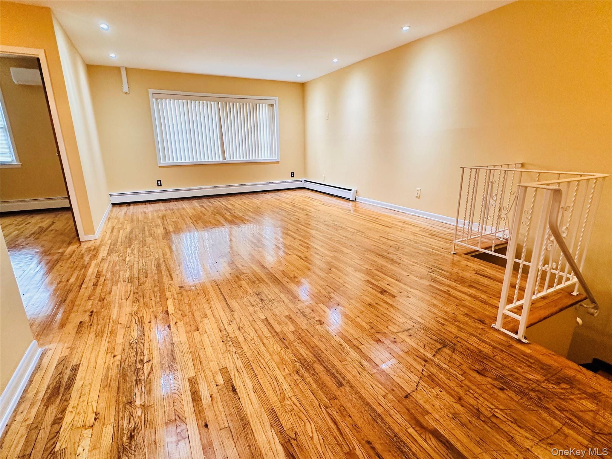 #6 photo, 15006 35th Avenue, クイーンズ区 Flushing , NY 11354