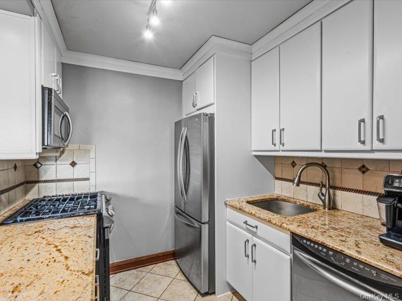 #10 photo, 18-15 215th Street, Bayside , NY 11360