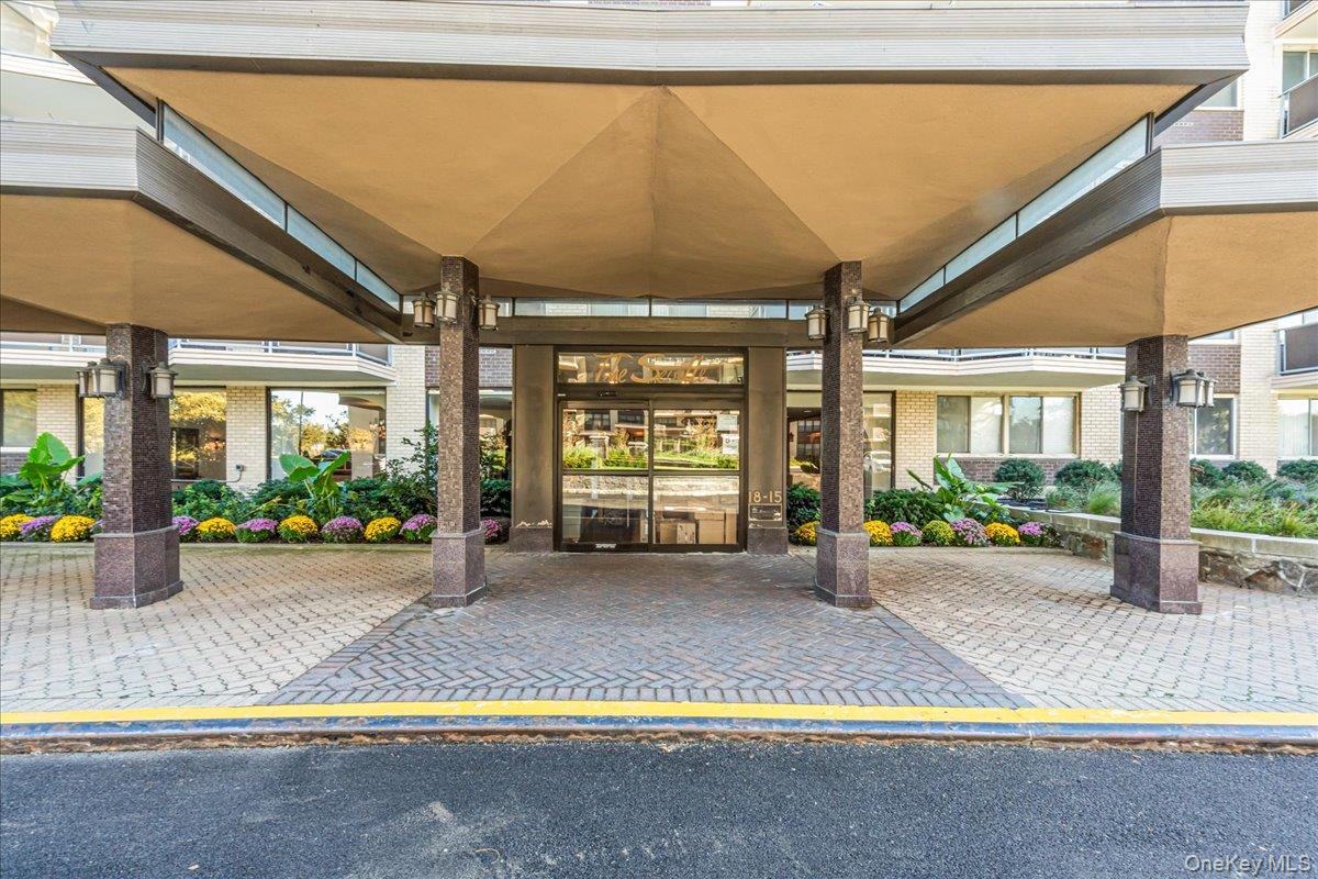 #2 photo, 18-15 215th Street, クイーンズ区 Bayside , NY 11360