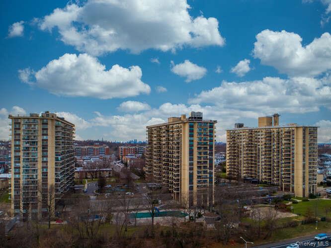 #8 photo, 18-15 215th Street, クイーンズ区 Bayside , NY 11360