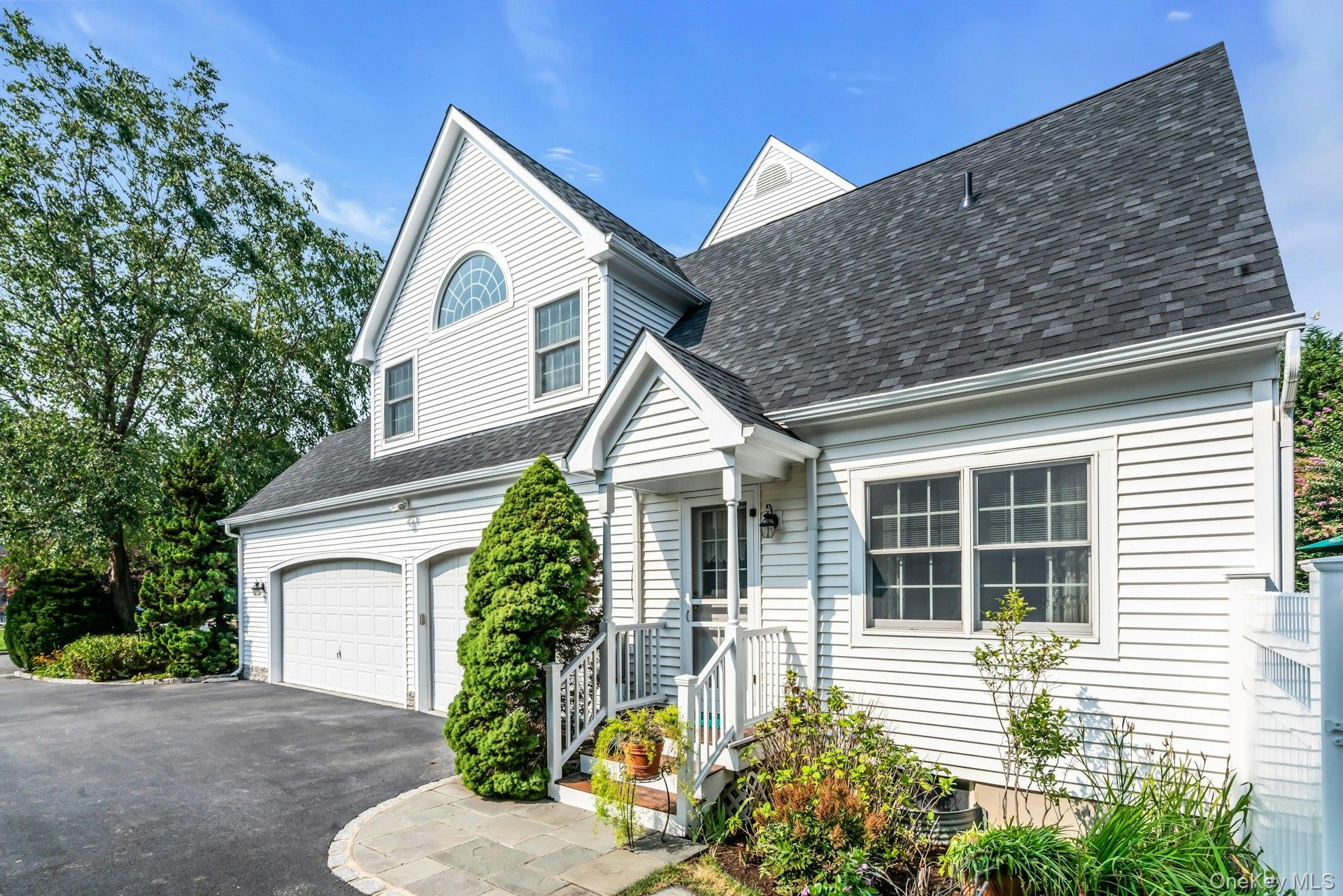 #6 photo, 55 Grasslands Circle, Mount Sinai , NY 11766