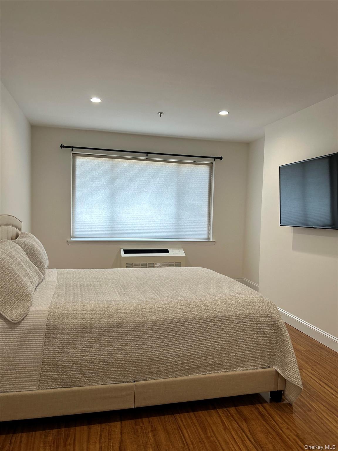 #10 photo, 130 Post Avenue, ナッソー郡 Westbury , NY 11590