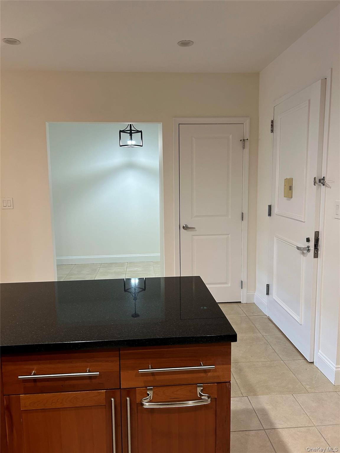 #3 photo, 130 Post Avenue, ナッソー郡 Westbury , NY 11590