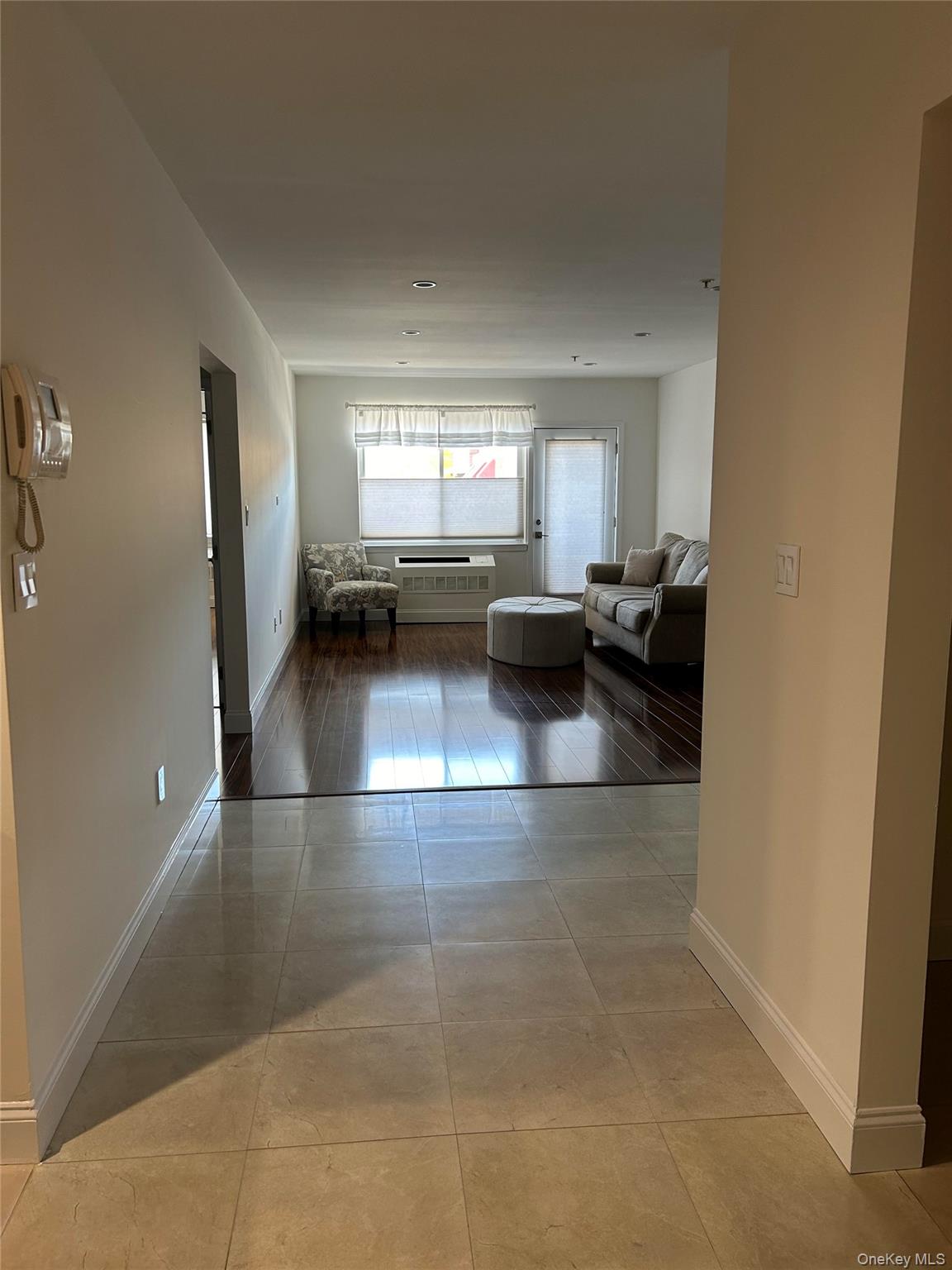 #4 photo, 130 Post Avenue, ナッソー郡 Westbury , NY 11590