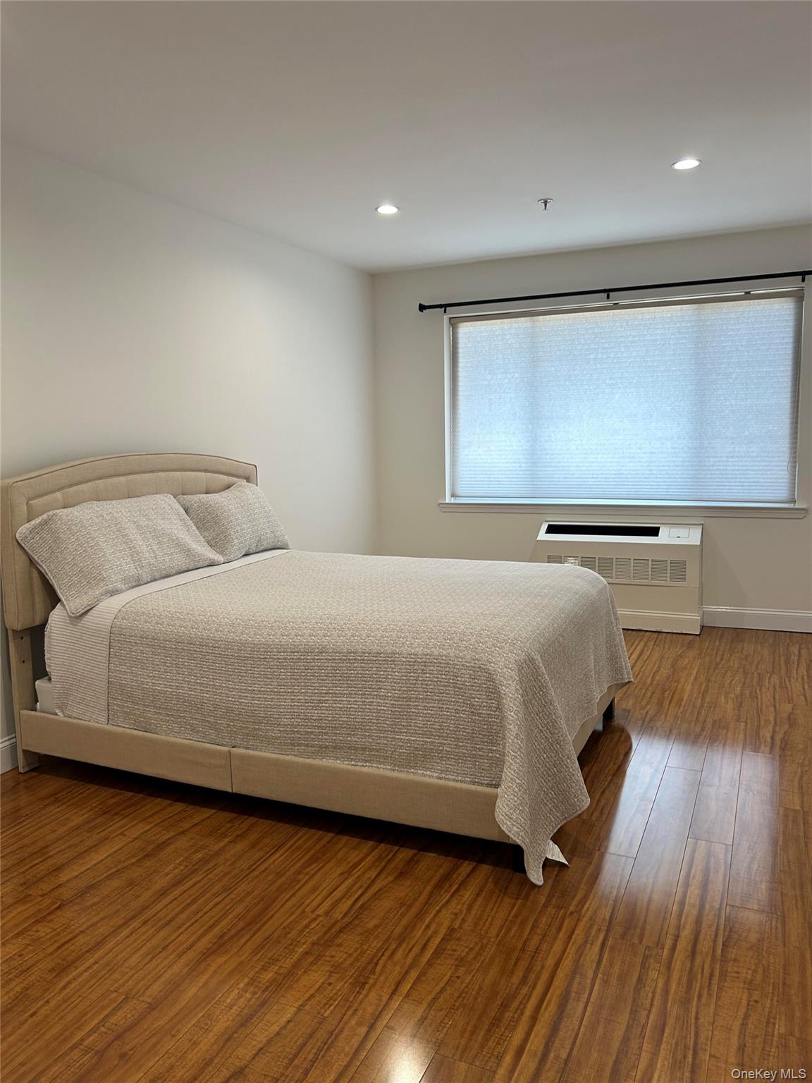 #9 photo, 130 Post Avenue, ナッソー郡 Westbury , NY 11590