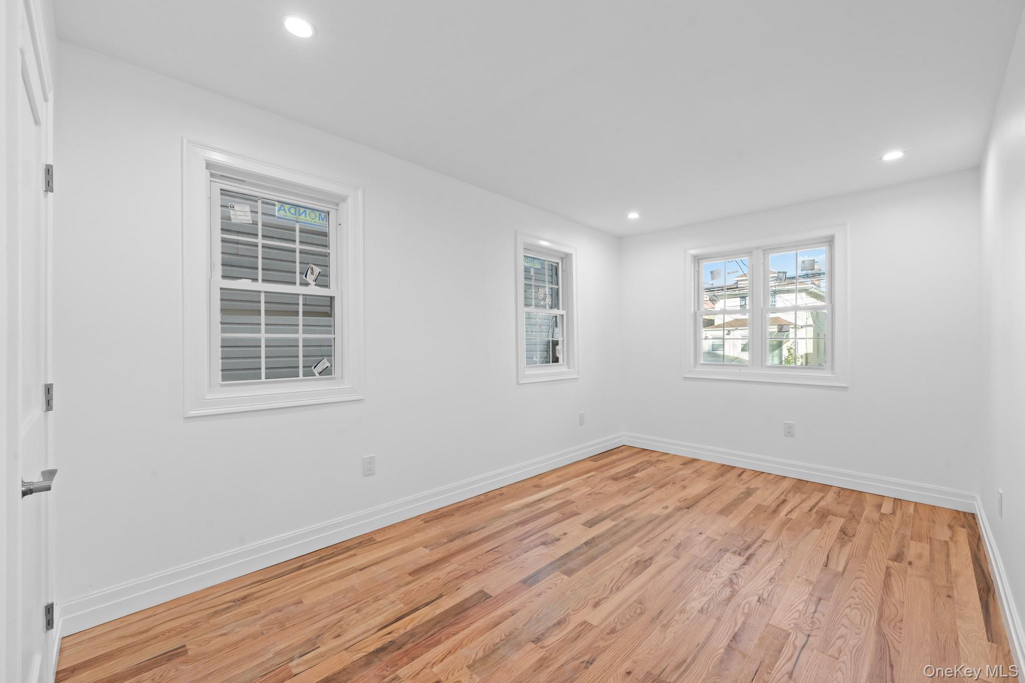 #16 photo, 2118 Quimby Avenue, ブロンクス区 Bronx , NY 10473